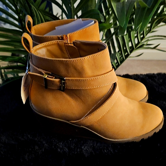 St. John's Bay Shoes - St. John's Bay Tan Ankle Booties with Buckle
